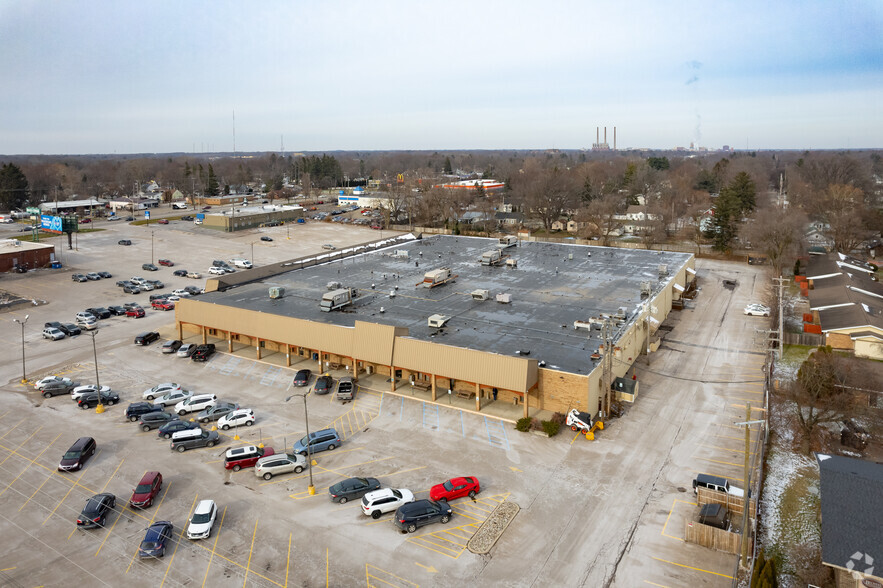 5015 S Cedar St, Lansing, MI for lease - Building Photo - Image 3 of 6