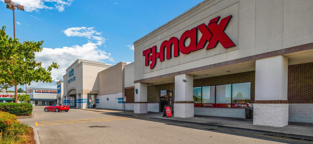 1919-2009 N Eastman Rd, Kingsport, TN for lease Building Photo- Image 1 of 20