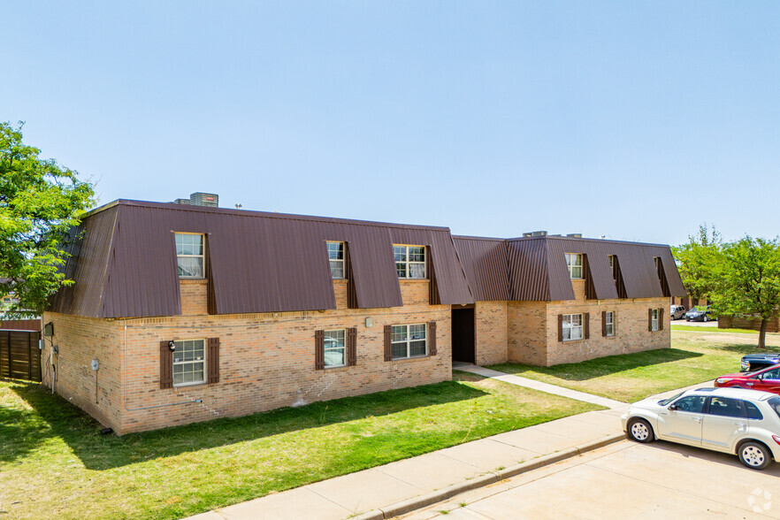 400 N Cedar Ave, Levelland, TX for sale - Primary Photo - Image 1 of 1