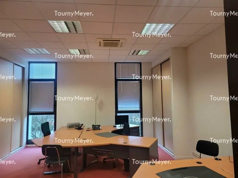 Office in Rennes for lease - Building Photo - Image 2 of 9