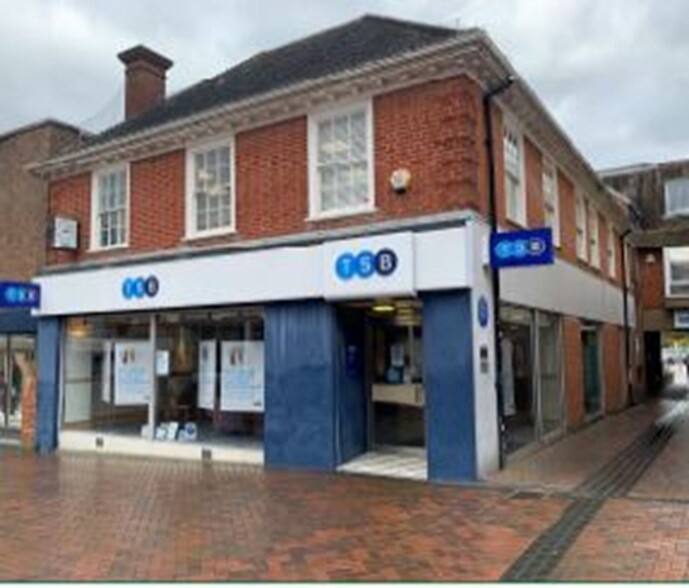 66-66A Church Walk, Burgess Hill for lease - Primary Photo - Image 1 of 1