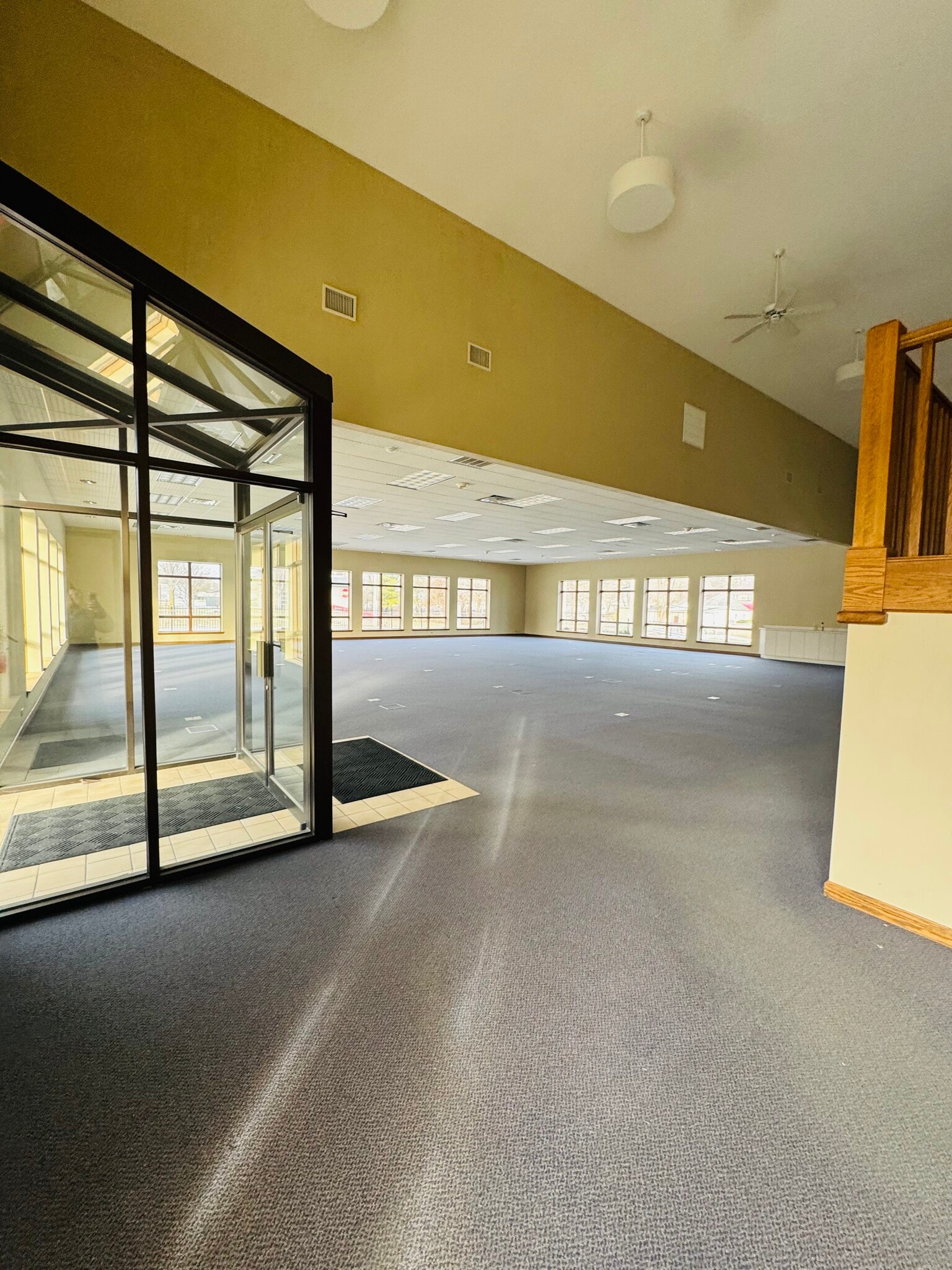 800 S College Ave, Bloomington, IN for lease Building Photo- Image 1 of 33