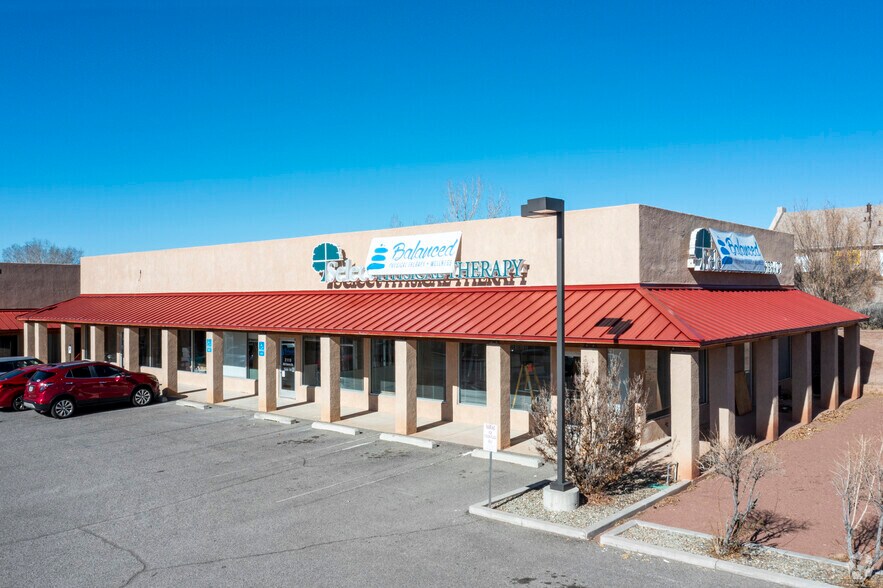 2113 Golf Course Rd NW, Rio Rancho, NM for sale - Primary Photo - Image 1 of 1