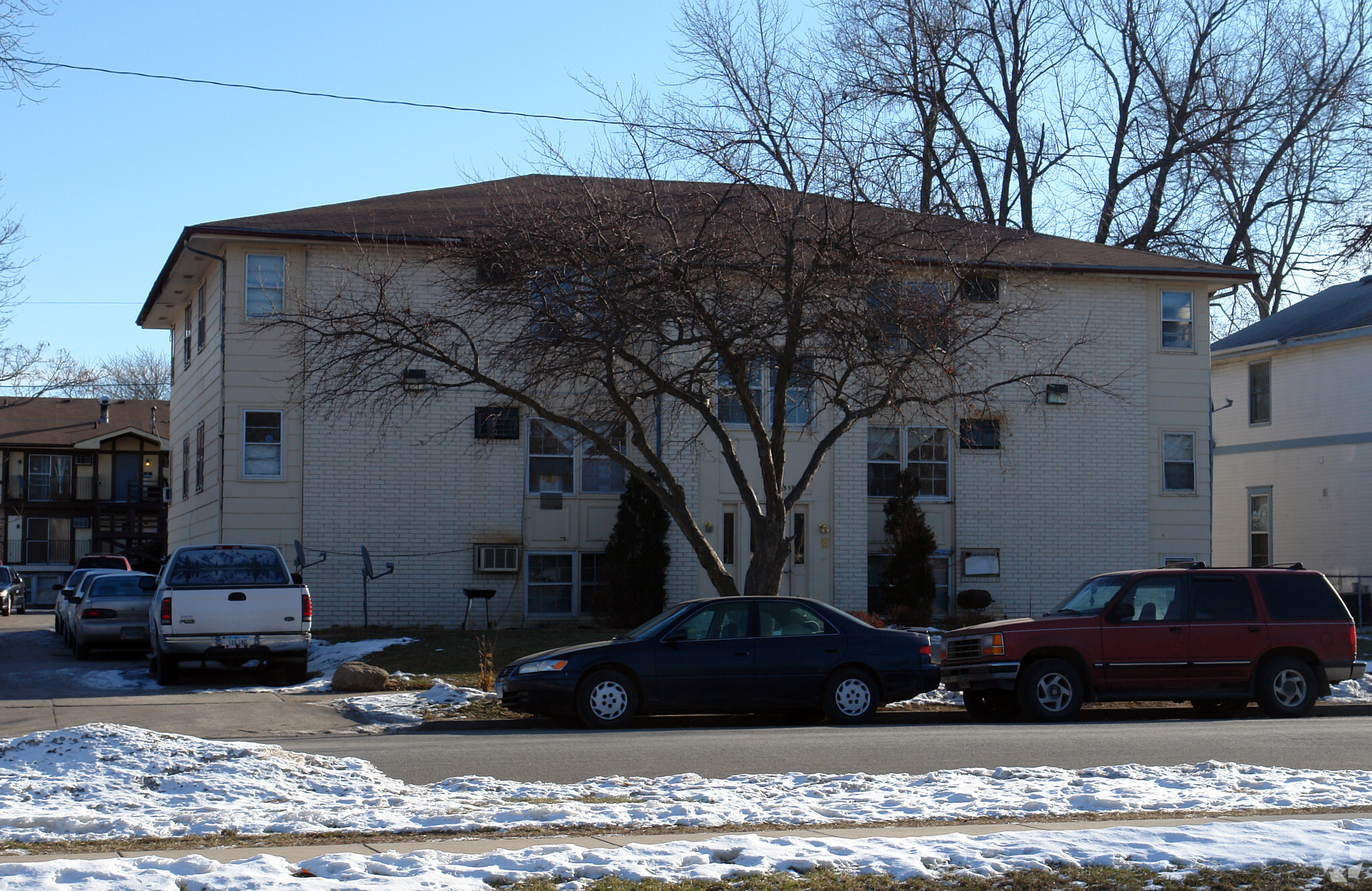 1359 24th St, Des Moines, IA for sale Primary Photo- Image 1 of 3