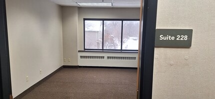 750 2nd St NE, Hopkins, MN for lease Interior Photo- Image 1 of 1