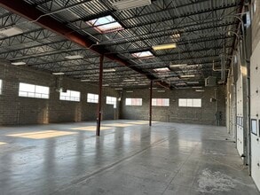 8245 Cody Dr, Lincoln, NE for sale Interior Photo- Image 1 of 5