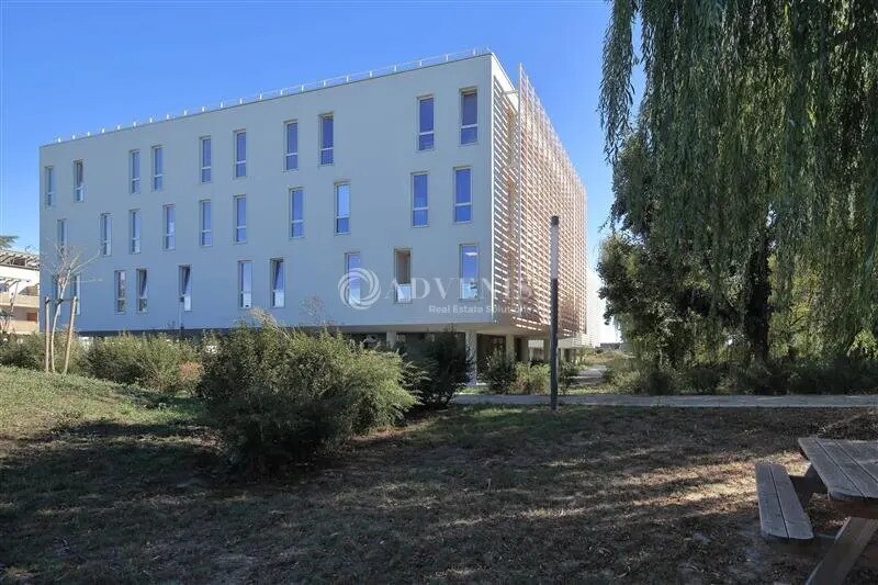 Office in Tours for lease - Building Photo - Image 2 of 6