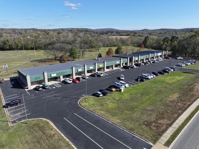 230 Highway 65 N, Clinton, AR for sale - Building Photo - Image 1 of 3