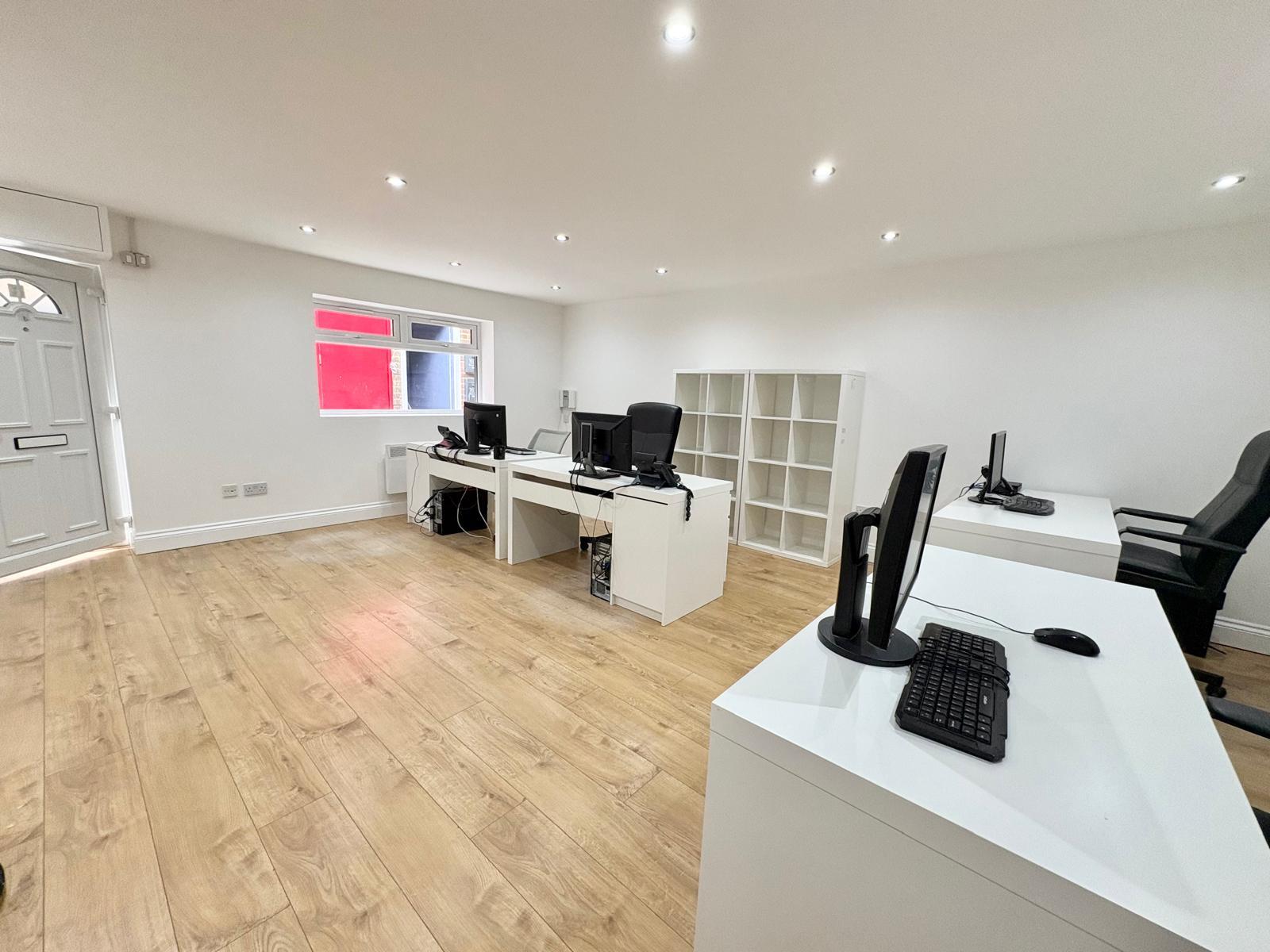 159B Manor Rd, Chigwell for sale Building Photo- Image 1 of 1