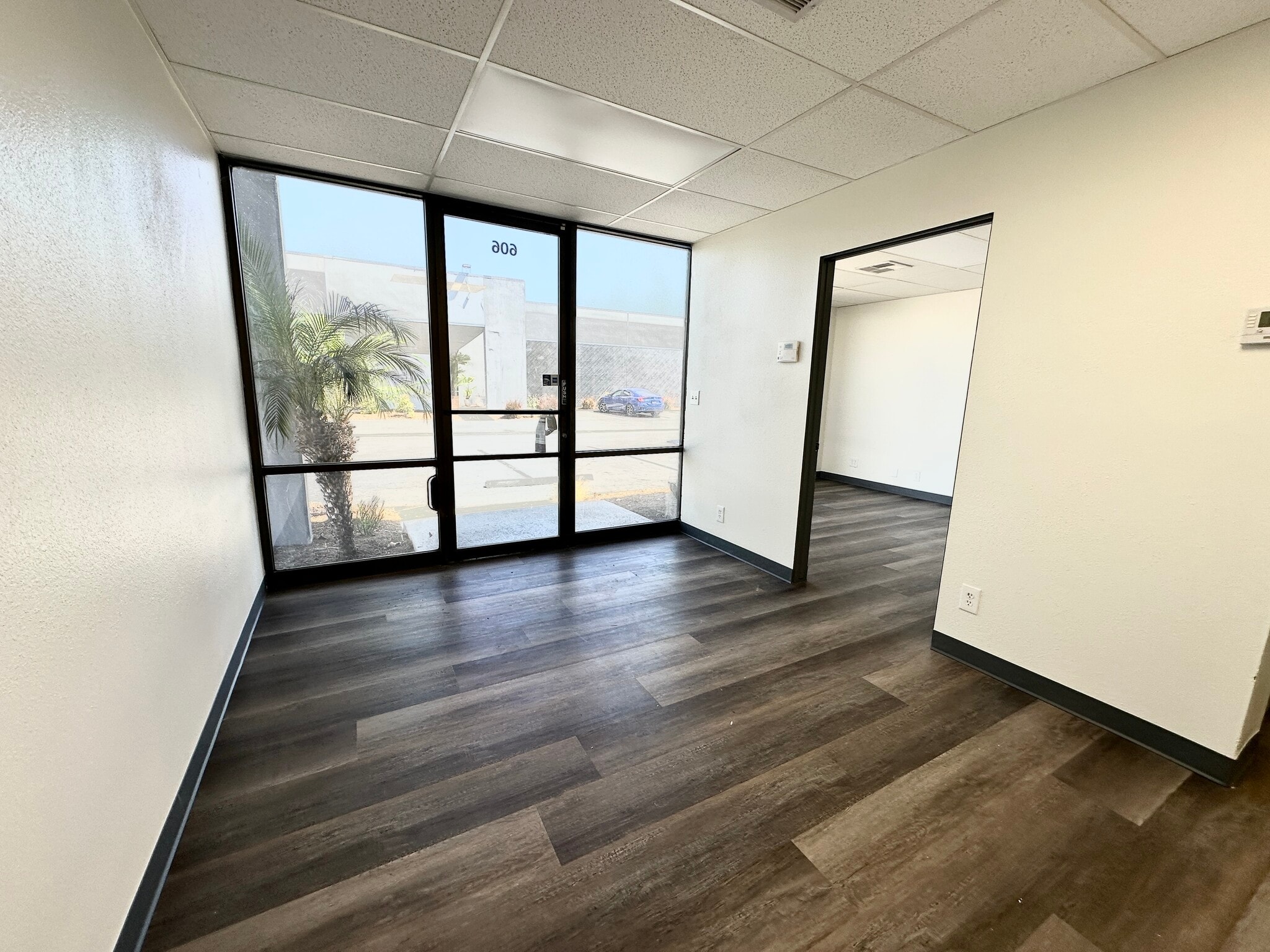 4060 N Palm St, Fullerton, CA for lease Interior Photo- Image 1 of 14