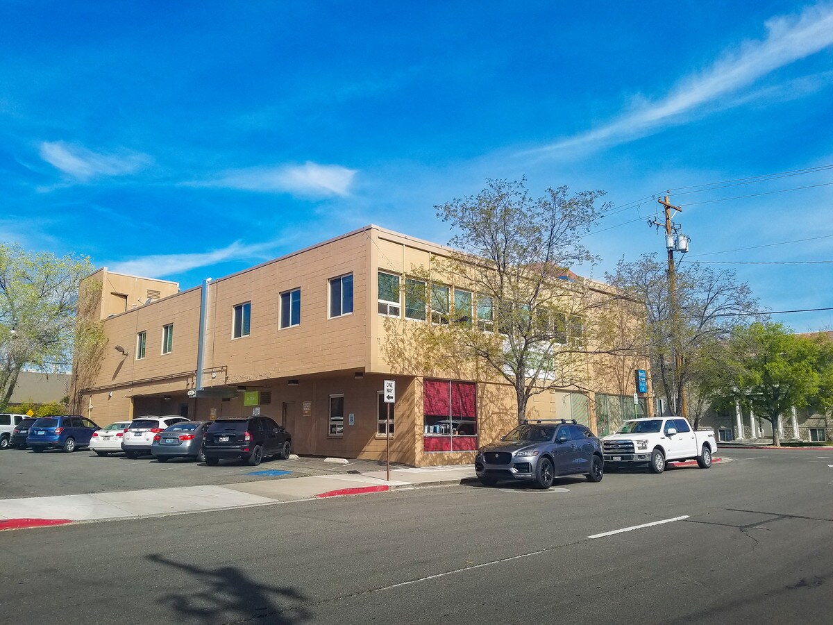 100 California Ave, Reno, NV 89509