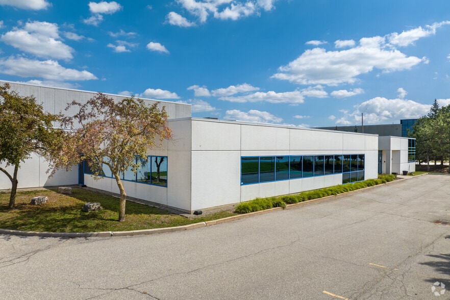 35 Precidio Ct, Brampton, ON for sale - Building Photo - Image 1 of 1