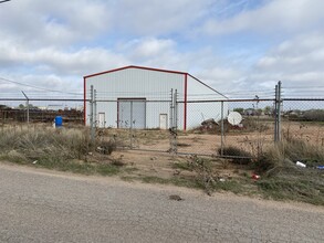 300 E 57th St, Odessa, TX for lease Building Photo- Image 2 of 5