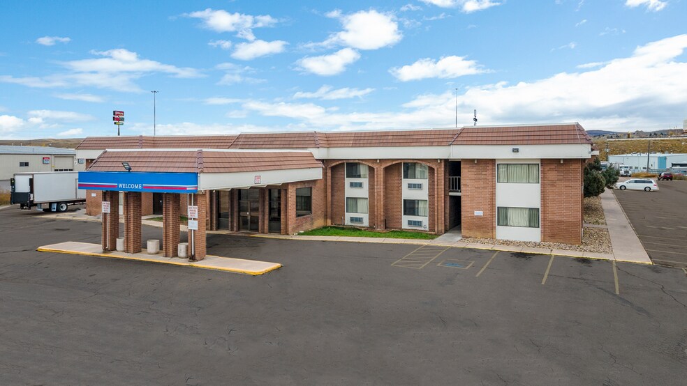 261 Bear River Dr, Evanston, WY 82930