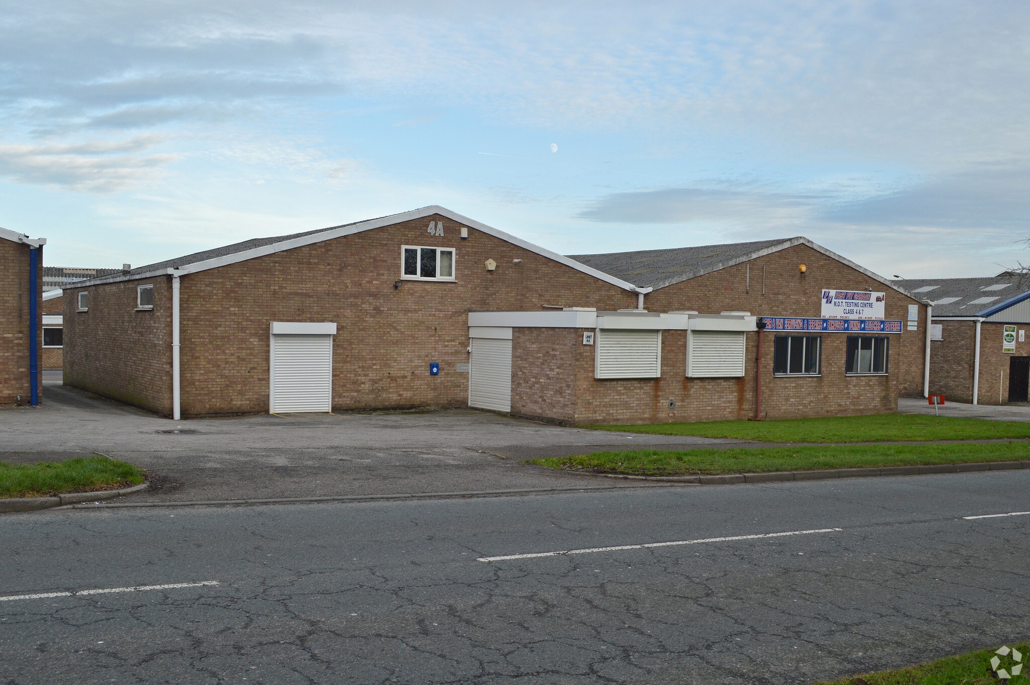 Carlyon Rd, Atherstone for sale Primary Photo- Image 1 of 1