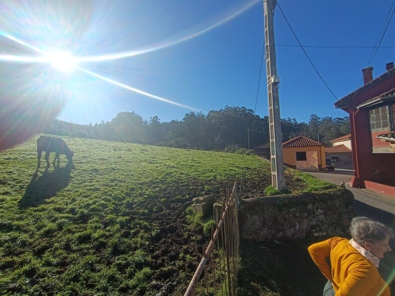 Land in Soto del Barco, Asturias for sale - Building Photo - Image 2 of 10