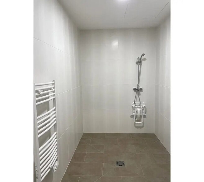 Office in Mérignac for lease - Interior Photo - Image 3 of 8