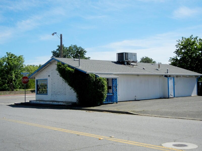 2220 Balls Ferry Rd, Anderson, CA 96007