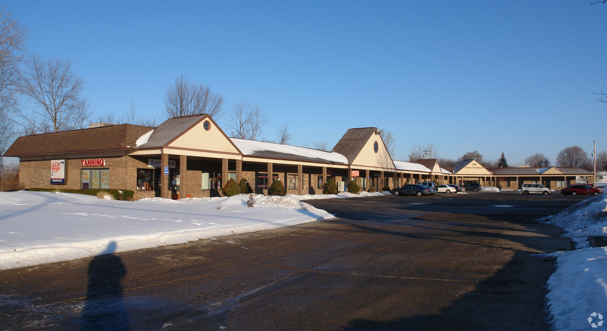 1388 W Bristol Rd, Flint, MI for lease Building Photo- Image 1 of 12