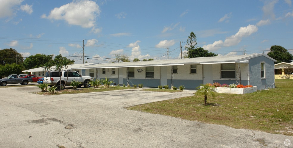 977 Miner Rd, Lantana, FL for sale - Building Photo - Image 1 of 18