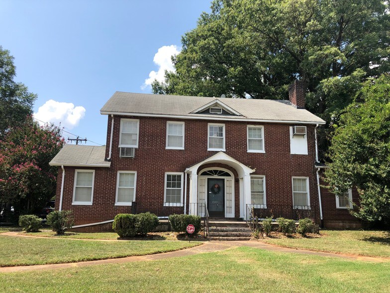 2427 Tuckaseegee Rd, Charlotte, NC 28208