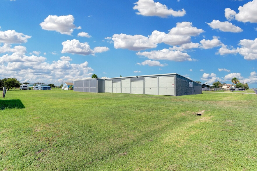 1426 Nelson, Bolivar, TX for sale - Primary Photo - Image 1 of 1