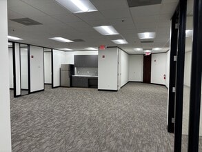 8834 N Capital of Texas Hwy, Austin, TX for lease Interior Photo- Image 2 of 5