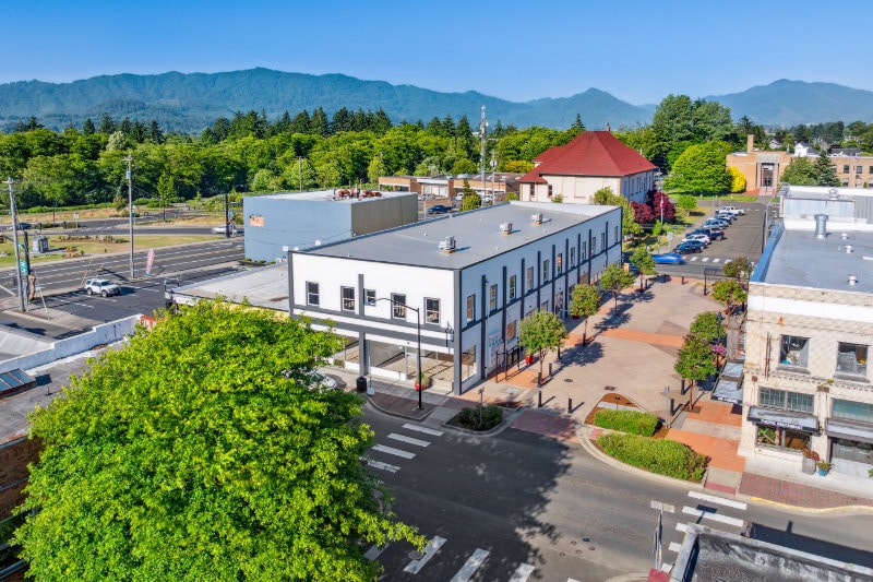 115 Main Ave, Tillamook, OR for lease - Building Photo - Image 3 of 37