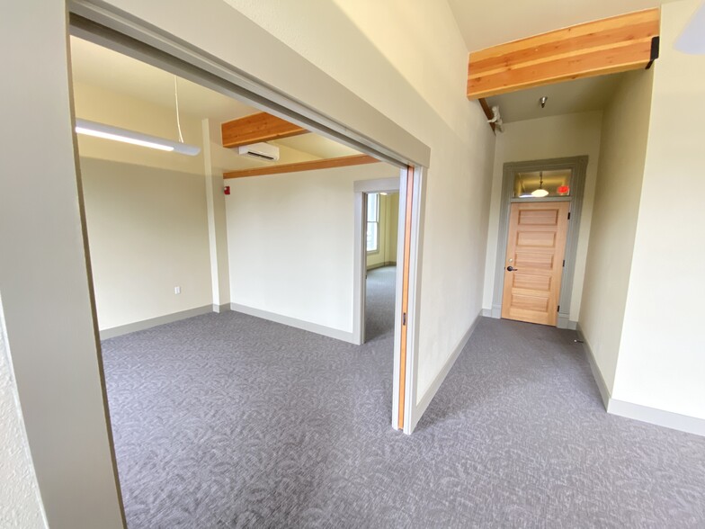 205 SE Grand Ave, Portland, OR for lease - Interior Photo - Image 2 of 8