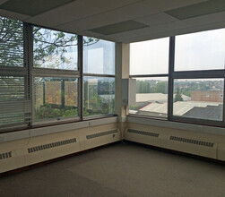 59 Whitchurch Ln, Bristol for lease Interior Photo- Image 1 of 3