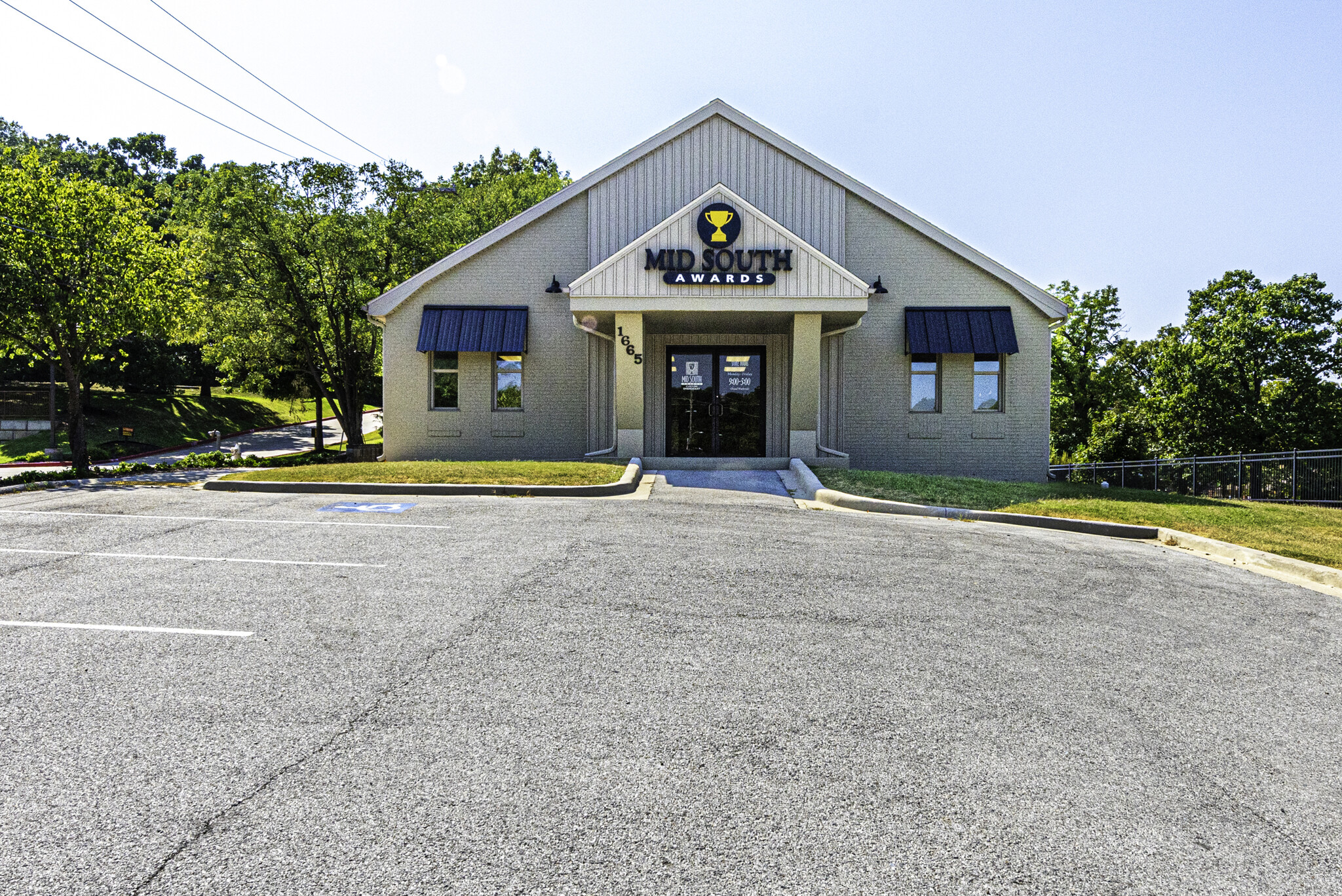 1665 N College Ave, Fayetteville, AR for sale Building Photo- Image 1 of 10