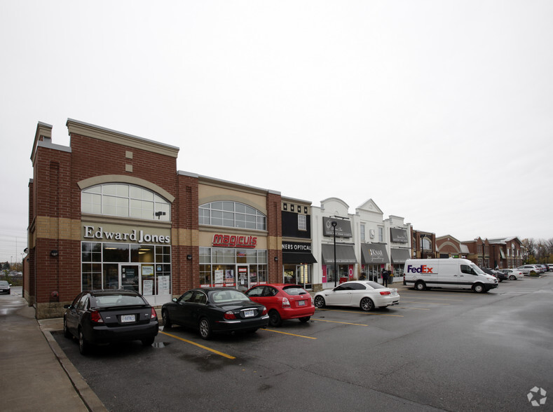 321 Cornwall Rd, Oakville, ON for lease - Building Photo - Image 2 of 3