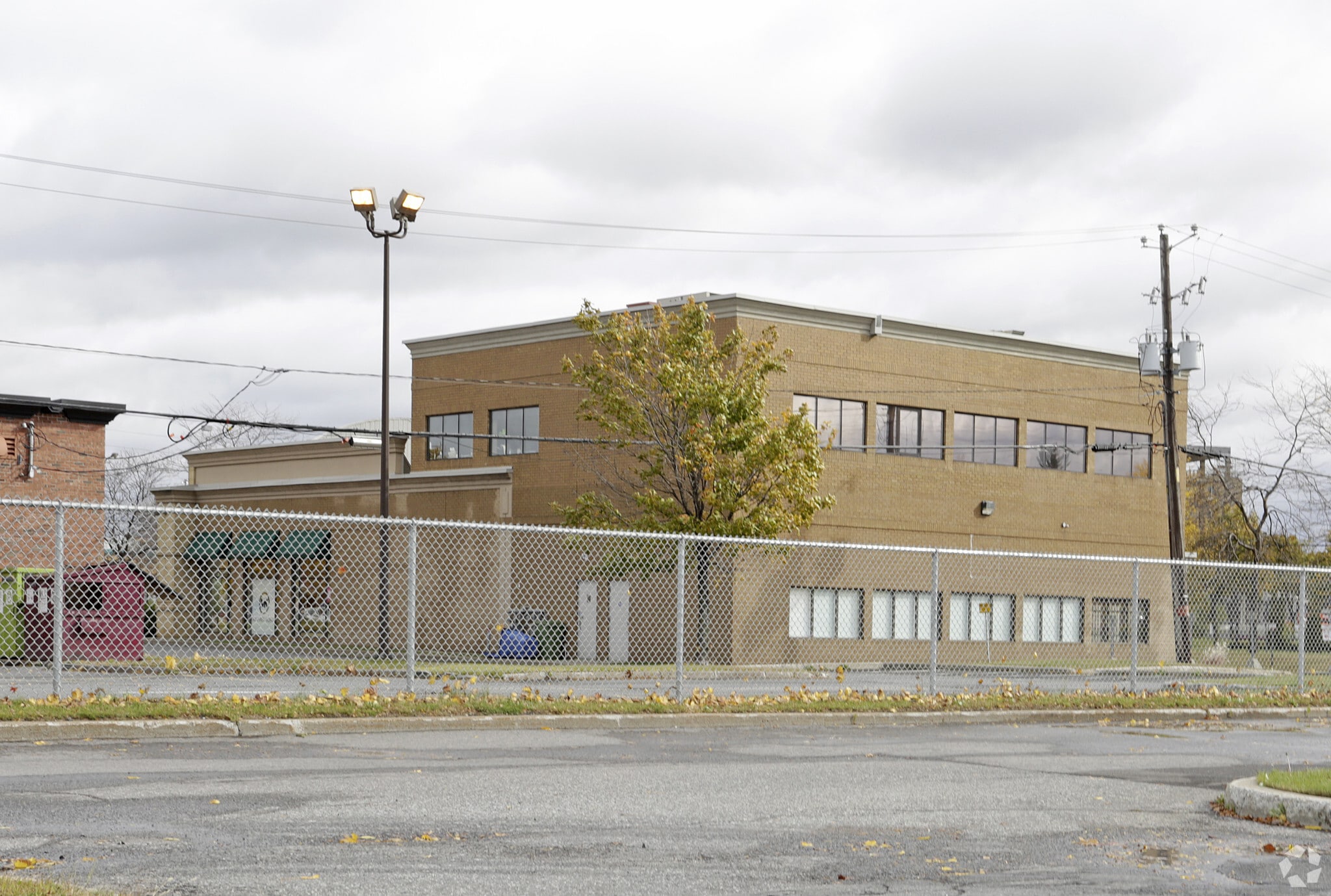 1170 Rue Volta, Boucherville, QC for lease Primary Photo- Image 1 of 3