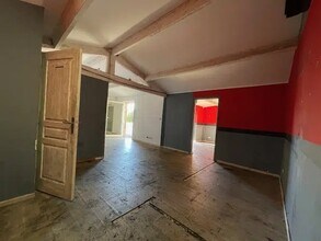 Industrial in La Garde for lease Interior Photo- Image 2 of 4