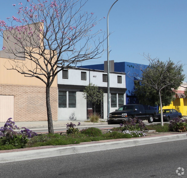 4937 Slauson Ave, Maywood, CA for lease - Building Photo - Image 2 of 4