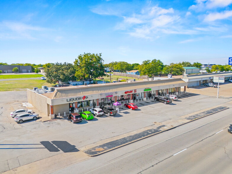 3046-3052 Alta Mere Dr, Fort Worth, TX for lease - Building Photo - Image 1 of 10