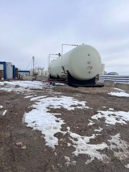 729 Central Av W, Linden, AB for sale - Building Photo - Image 2 of 10