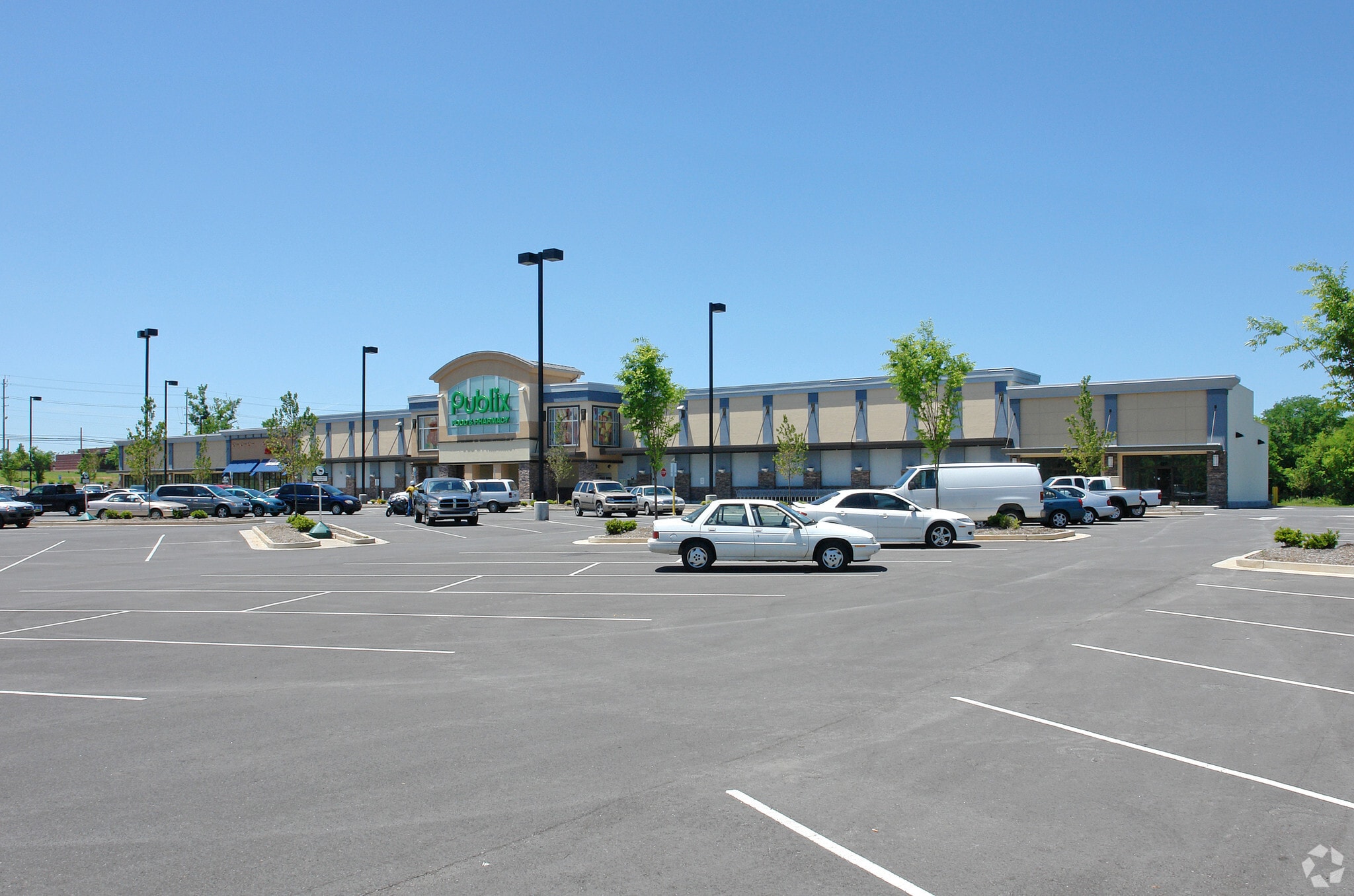 3411-3419 Memorial Blvd, Murfreesboro, TN for lease Building Photo- Image 1 of 4