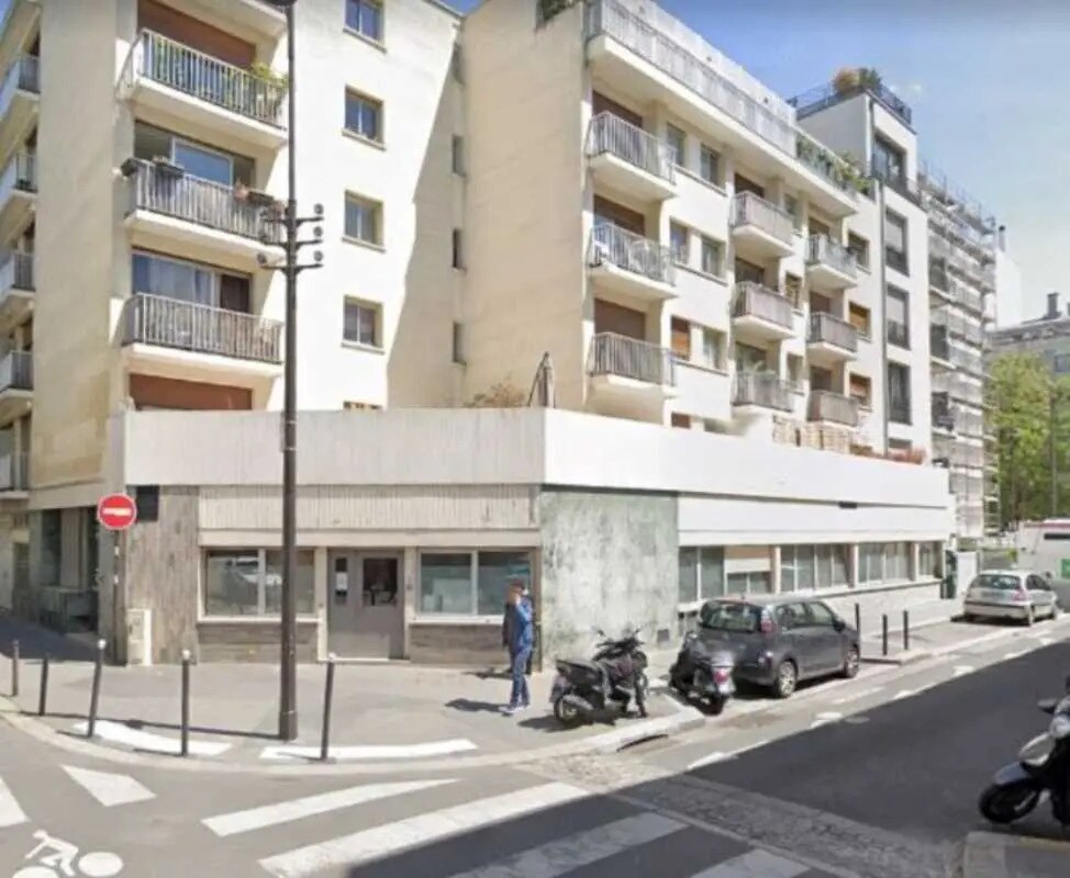 Office in Paris for lease Building Photo- Image 1 of 5