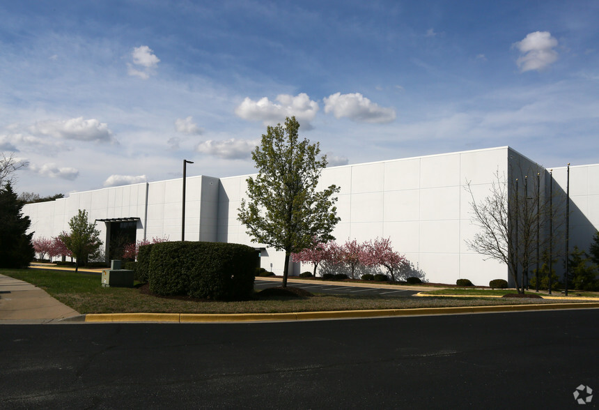 1710 Crossroads Dr, Odenton, MD for lease - Building Photo - Image 1 of 39