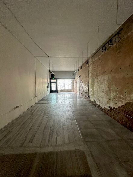 2958 W Pico Blvd, Los Angeles, CA for lease - Interior Photo - Image 3 of 8