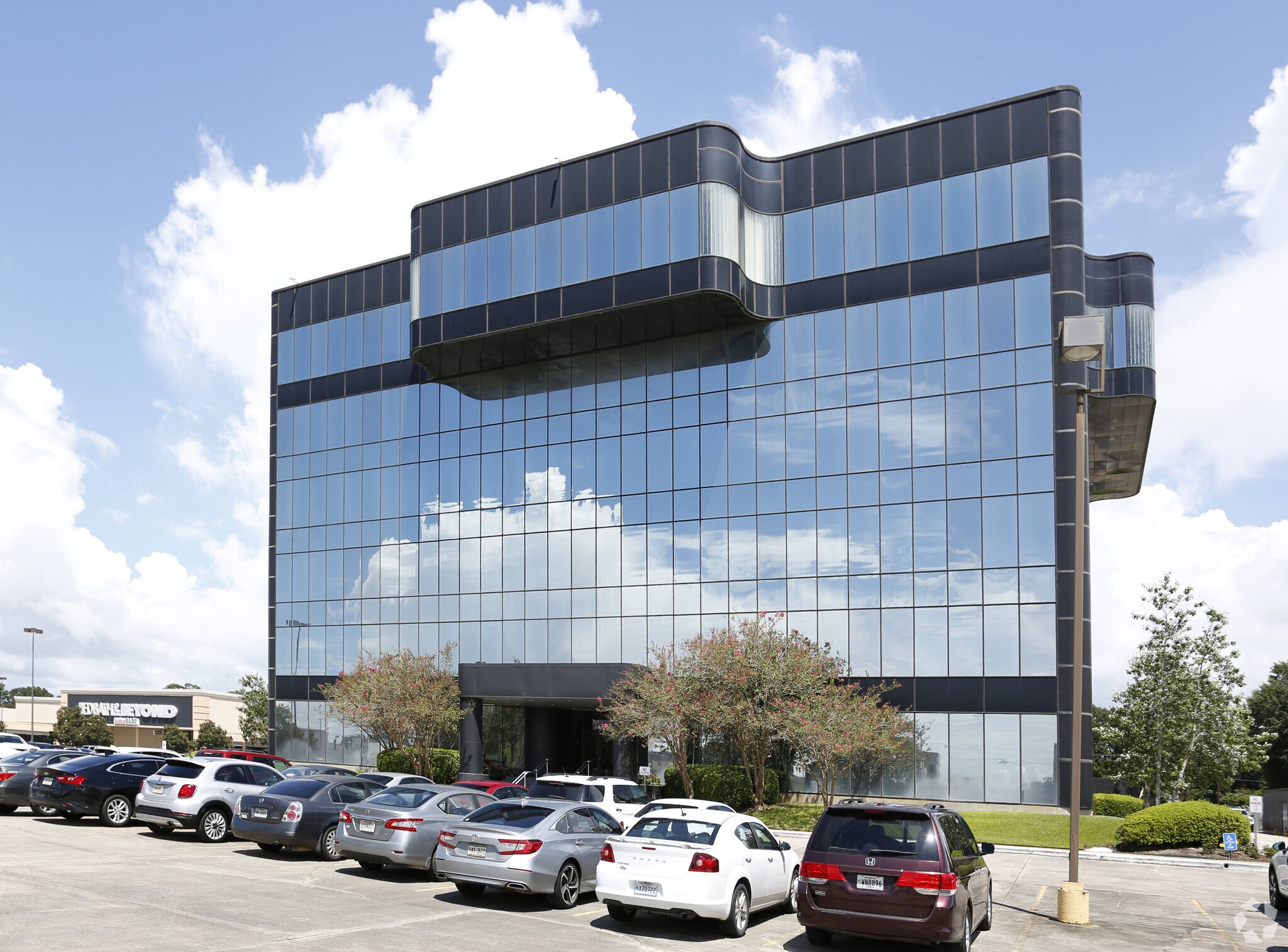 3639 Ambassador Caffery Pky, Lafayette, LA 70503 Petroleum Tower