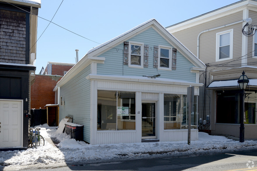 11 Child St, Warren, RI for sale - Primary Photo - Image 1 of 1