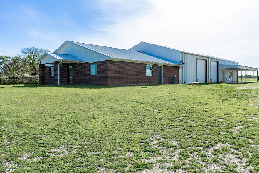 807 FM 489, Donie, TX for sale - Building Photo - Image 2 of 64