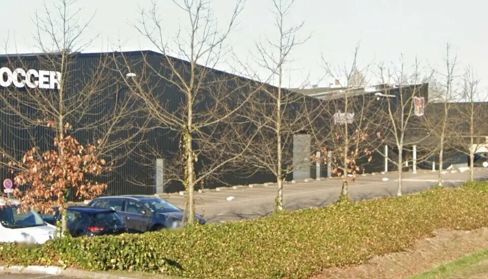 Retail in Pessac for lease - Building Photo - Image 2 of 5