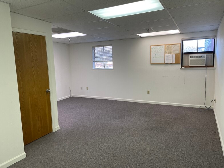 2261 Morello Ave, Pleasant Hill, CA for lease - Interior Photo - Image 3 of 11