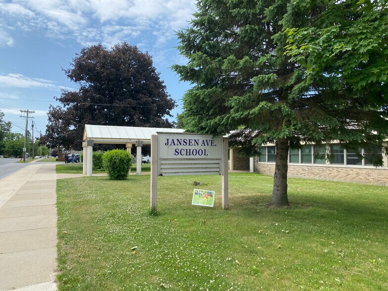 305 Jansen Ave, Johnstown, NY 12095