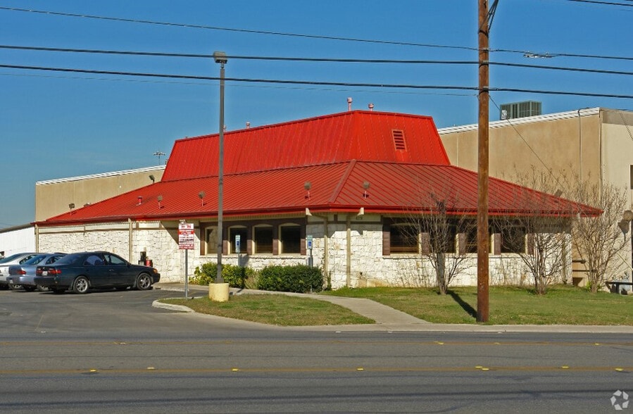 4250 Fredericksburg Rd, San Antonio, TX for sale - Building Photo - Image 1 of 4