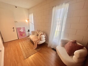 1817 W Stadium Blvd, Ann Arbor, MI for lease Interior Photo- Image 1 of 12