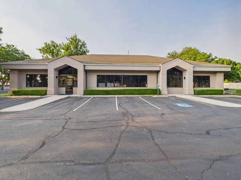 1110 N Five Mile Rd, Boise, ID for sale - Building Photo - Image 2 of 32